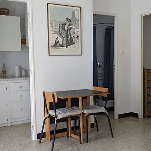 2 Pieces, Acces Jardin, Quartier Residentiel Arles